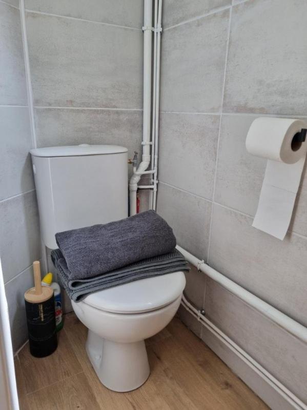 Apartamento Chez Lucas Dinan Exterior foto